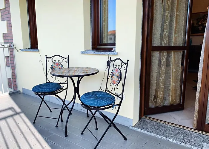 Casa Di Alice Lägenhet Parma